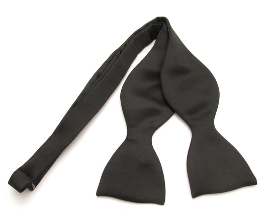 VAN BUCK Self-Tie Pure Silk Bow Tie - Black