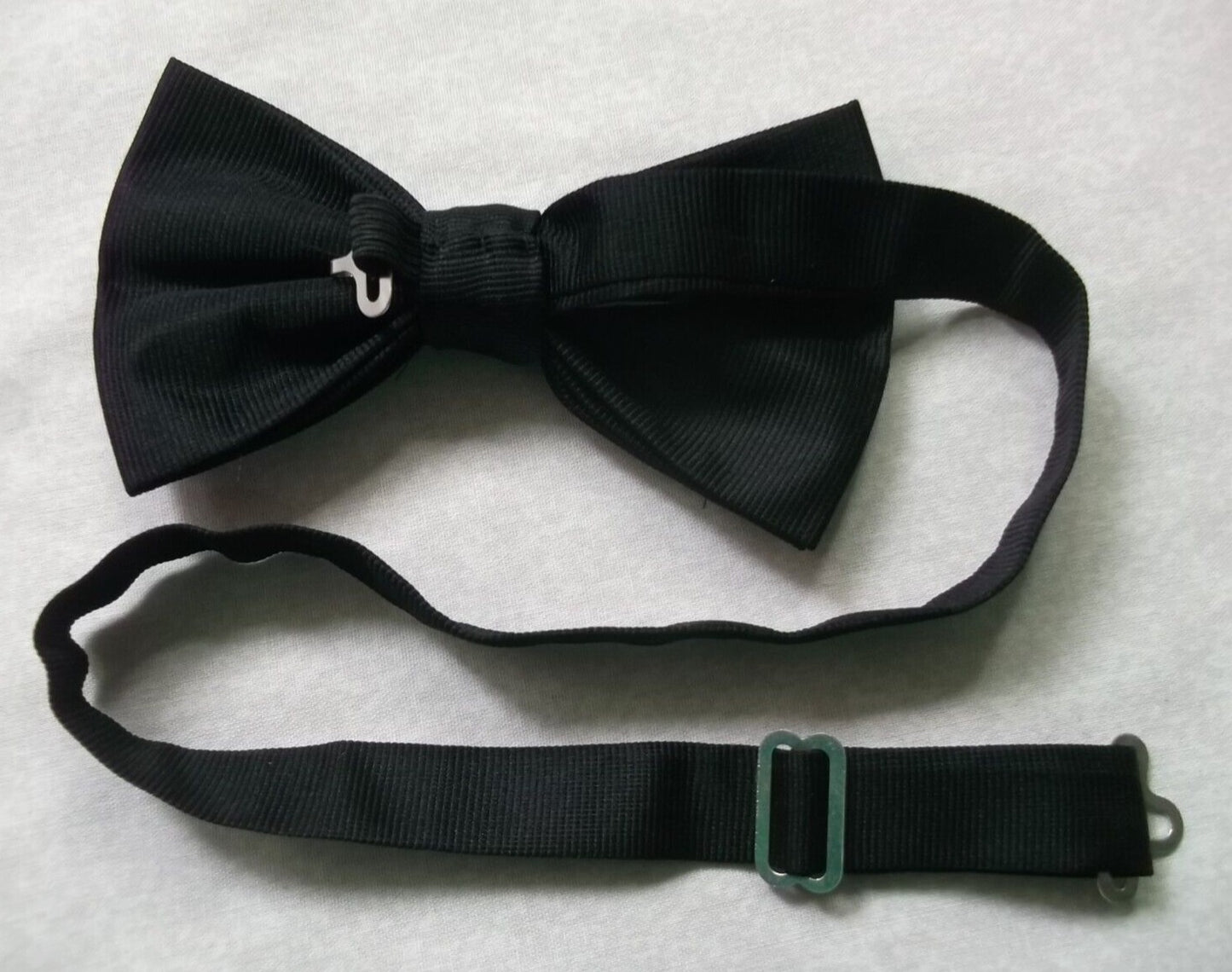 L.A. SMITH Ready Tied Silk Bow Tie - Black